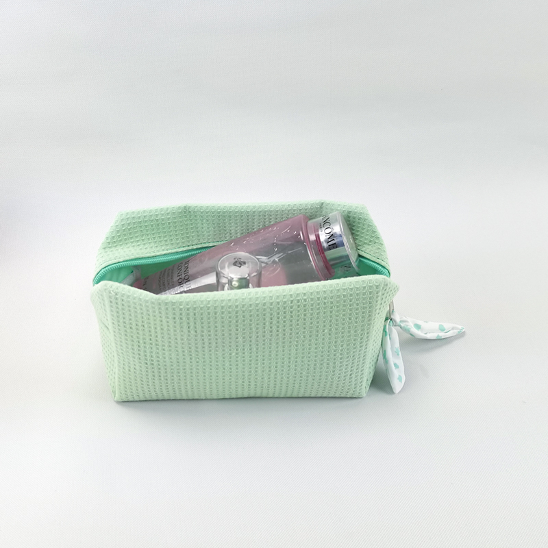 seersucker Zipper Cosmetic Make Up Bag